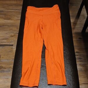 2 Pairs Of Old Navy Womens Leggings